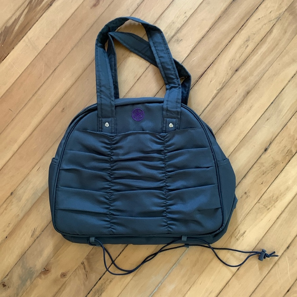Gaiam bag with yoga mat holder